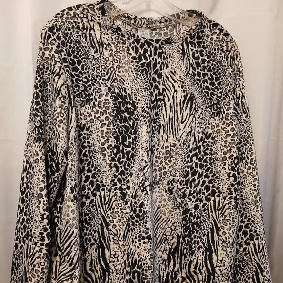 Nwt Leopard Safari Scoop neck T-shirt Top womens L Beige Black Lilac Long sleeve - Picture 2 of 9